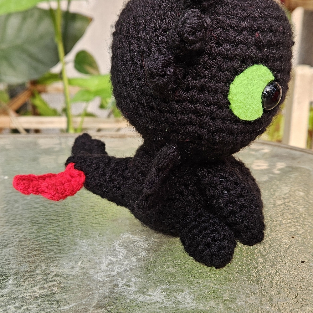 Toothless - Picture 2 of 4